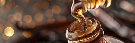 Vanilla pod and vanilla extracts