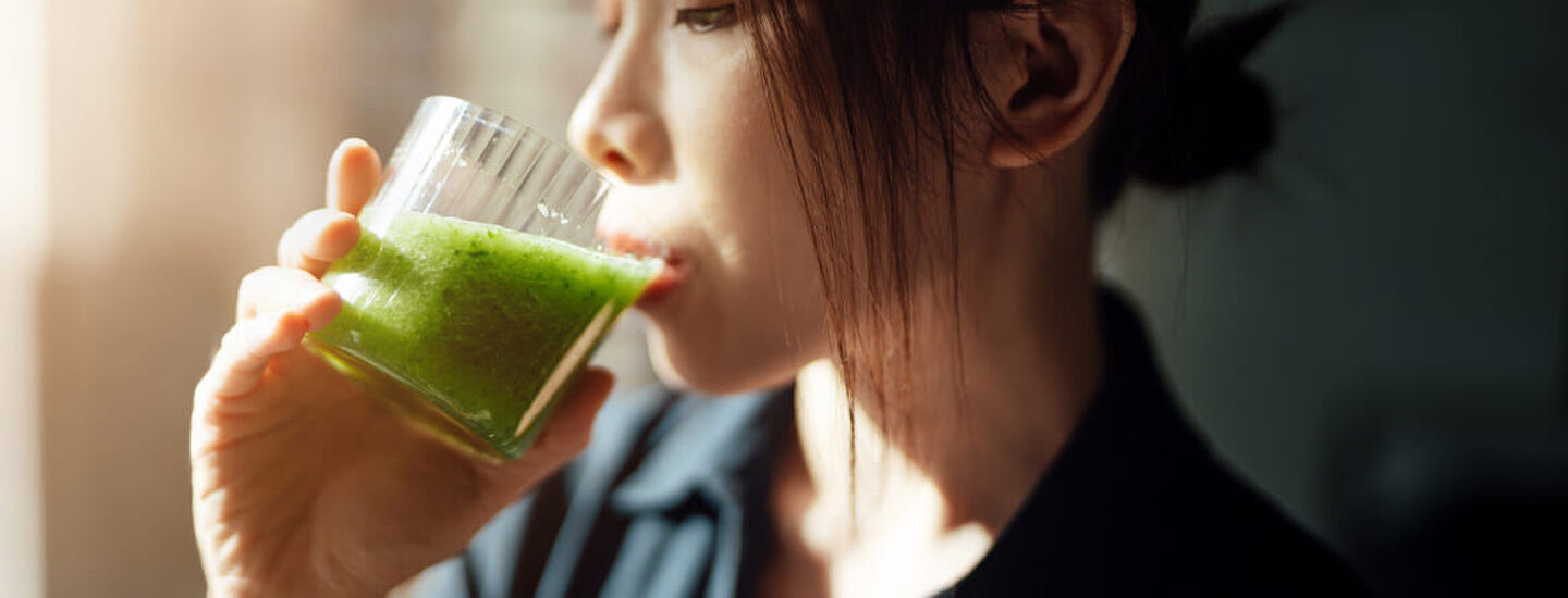 girl with green juice